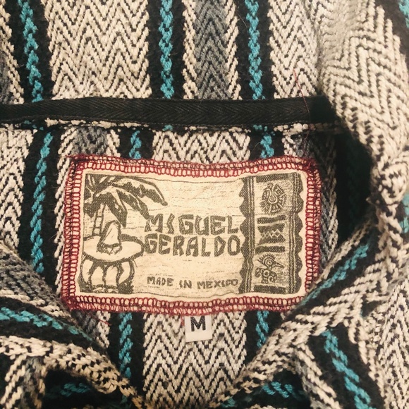 Baha Pullover Hoodie, Poncho, hooded sweatshirt. - Picture 3 of 3